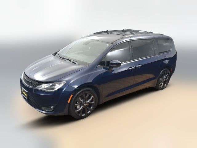 2020 Chrysler Pacifica Touring