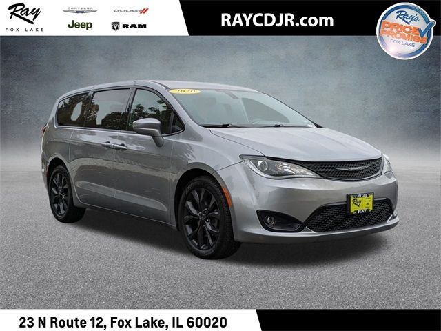 2020 Chrysler Pacifica Touring