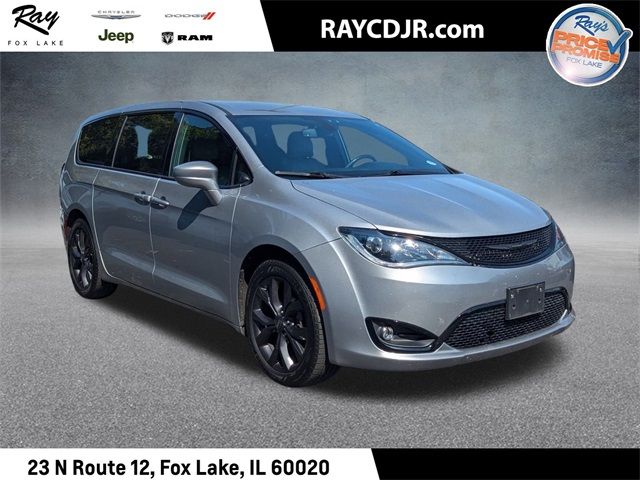 2020 Chrysler Pacifica Touring