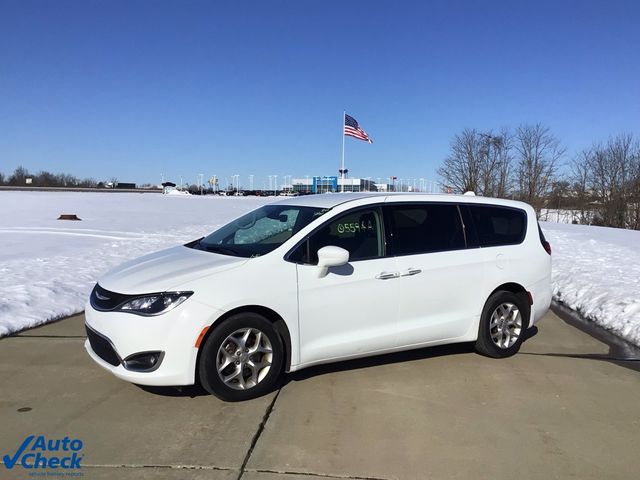 2020 Chrysler Pacifica Touring