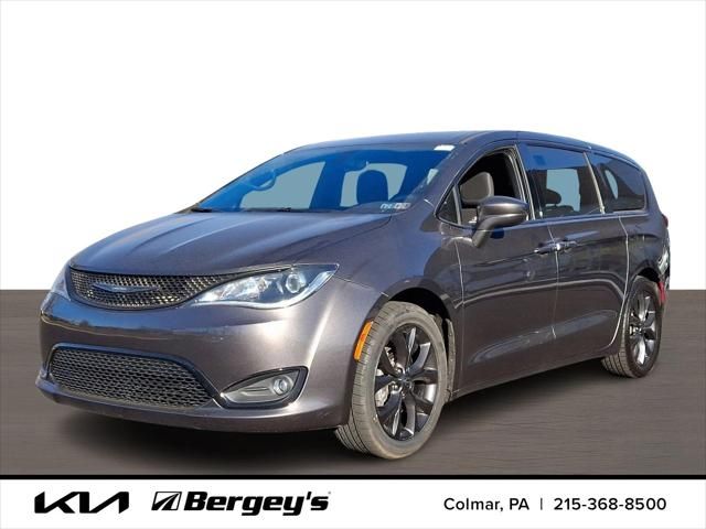 2020 Chrysler Pacifica Touring