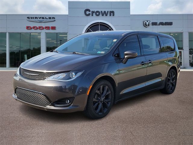 2020 Chrysler Pacifica Touring