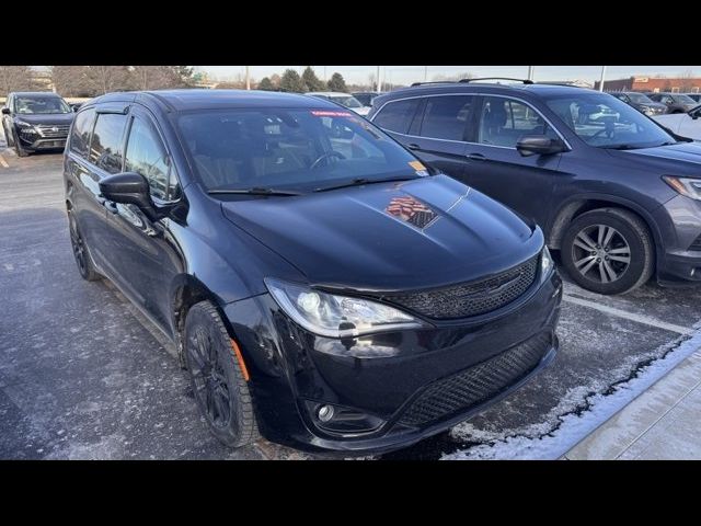 2020 Chrysler Pacifica Touring