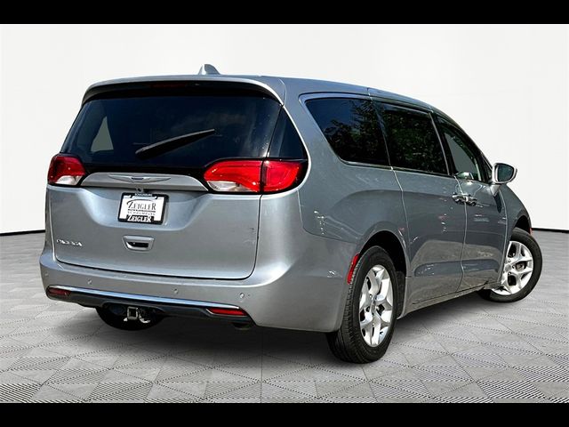 2020 Chrysler Pacifica Touring