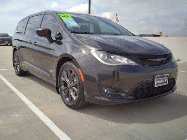 2020 Chrysler Pacifica Touring