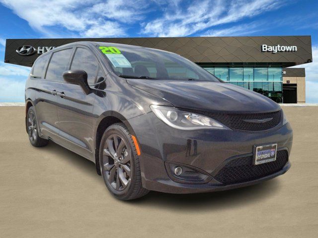 2020 Chrysler Pacifica Touring