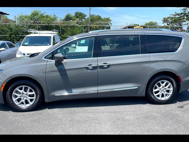 2020 Chrysler Pacifica Touring-L