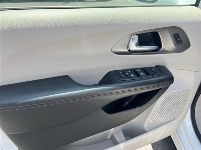 2020 Chrysler Pacifica Touring-L