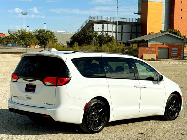 2020 Chrysler Pacifica Touring-L Plus