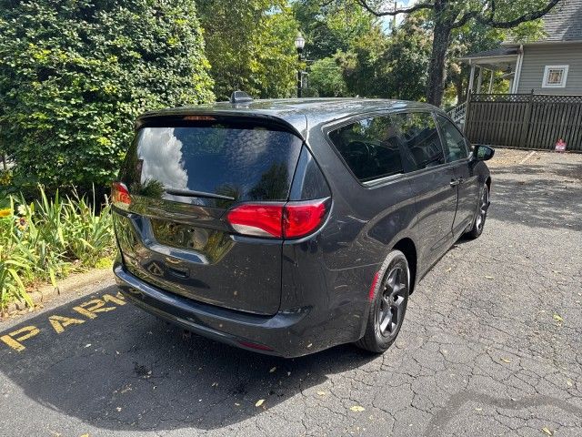 2020 Chrysler Pacifica Touring