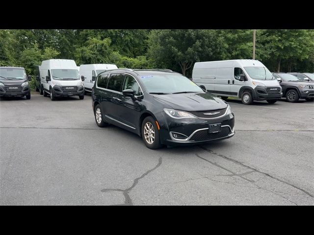 2020 Chrysler Pacifica Touring-L