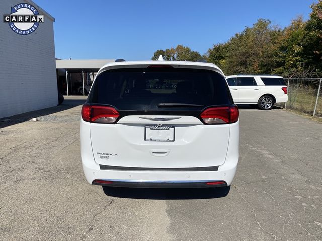 2020 Chrysler Pacifica Touring-L