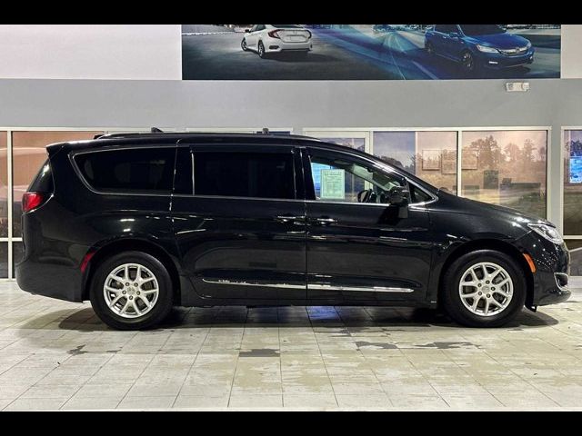 2020 Chrysler Pacifica Touring-L