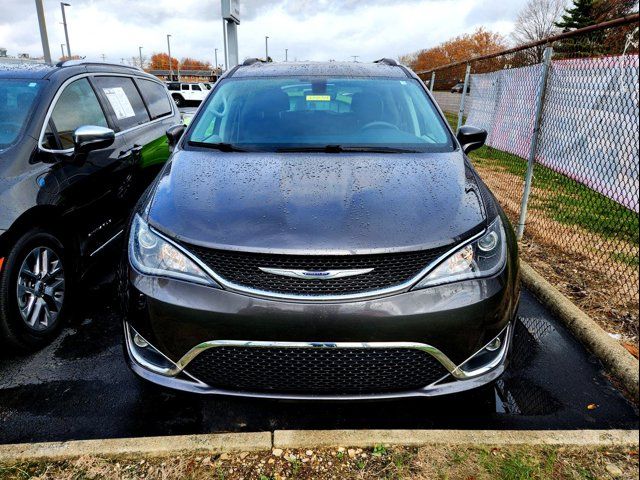 2020 Chrysler Pacifica Touring-L