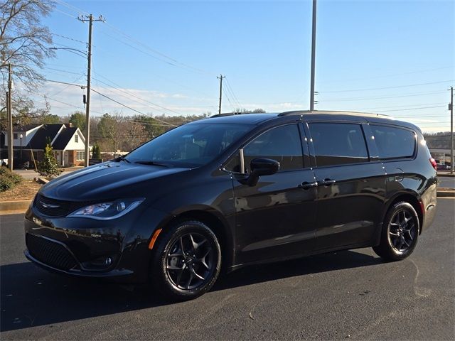 2020 Chrysler Pacifica Touring-L