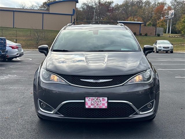 2020 Chrysler Pacifica Touring-L