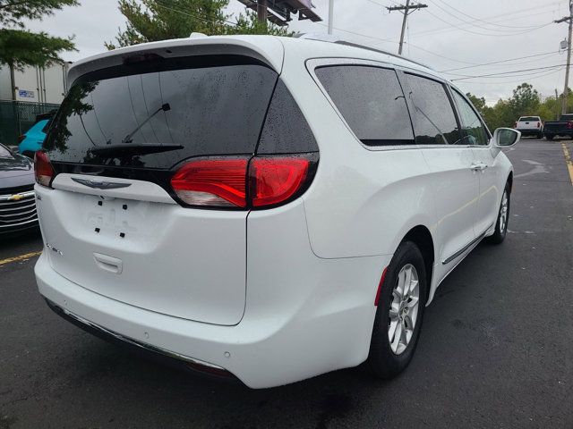 2020 Chrysler Pacifica Touring-L