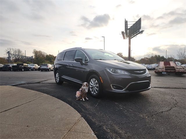 2020 Chrysler Pacifica Touring-L