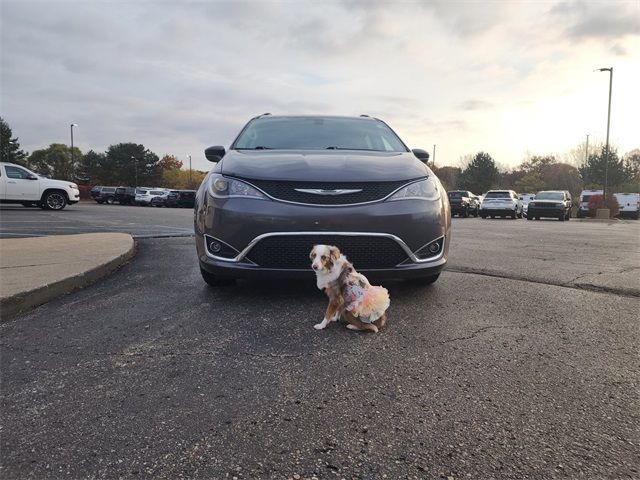 2020 Chrysler Pacifica Touring-L