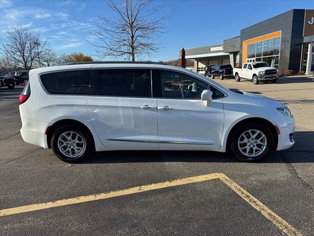 2020 Chrysler Pacifica Touring-L