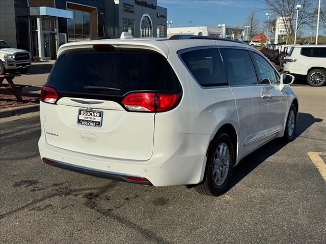 2020 Chrysler Pacifica Touring-L