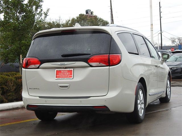 2020 Chrysler Pacifica Touring-L