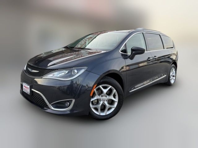2020 Chrysler Pacifica Touring-L
