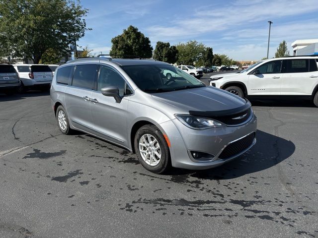 2020 Chrysler Pacifica Touring-L