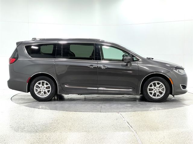 2020 Chrysler Pacifica Touring-L