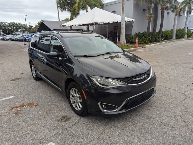 2020 Chrysler Pacifica Touring-L