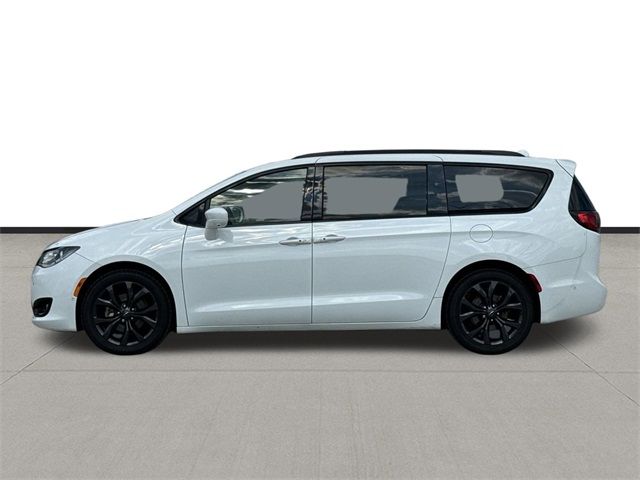 2020 Chrysler Pacifica Touring-L