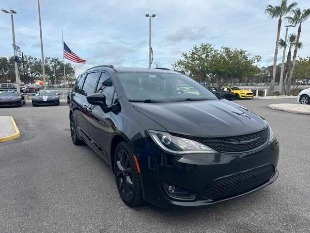 2020 Chrysler Pacifica Touring-L