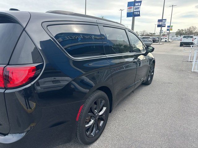 2020 Chrysler Pacifica Touring-L