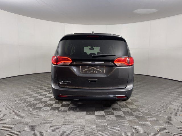 2020 Chrysler Pacifica Touring-L