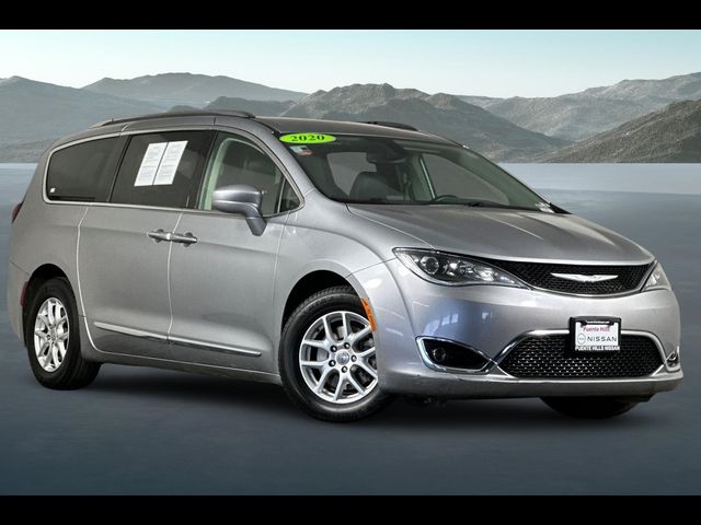 2020 Chrysler Pacifica Touring-L