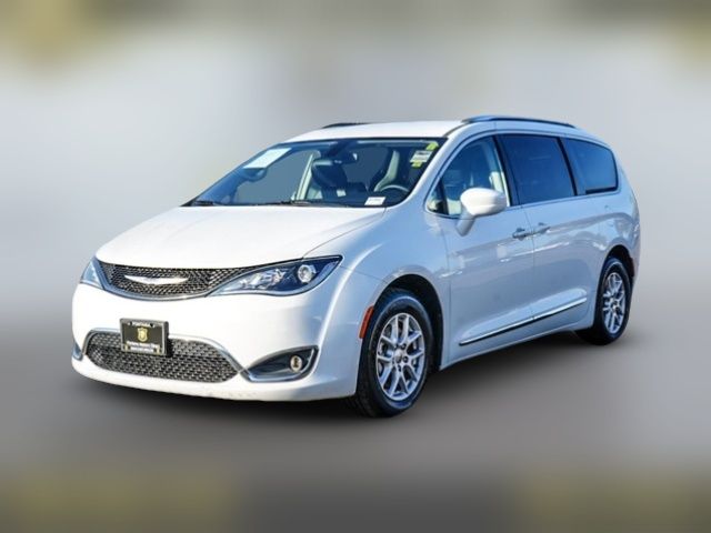 2020 Chrysler Pacifica Touring-L