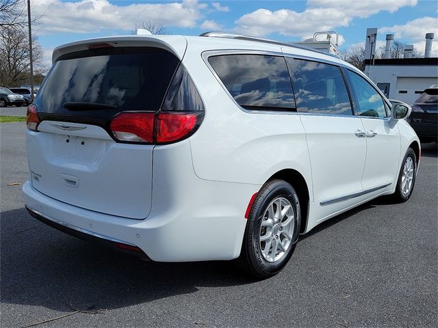 2020 Chrysler Pacifica Touring-L