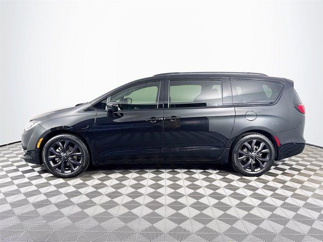 2020 Chrysler Pacifica Touring-L