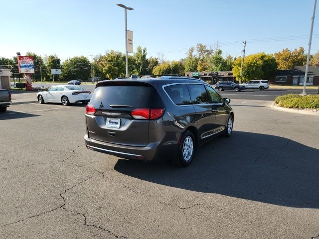 2020 Chrysler Pacifica Touring-L