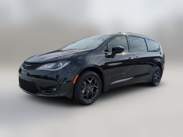 2020 Chrysler Pacifica Touring-L