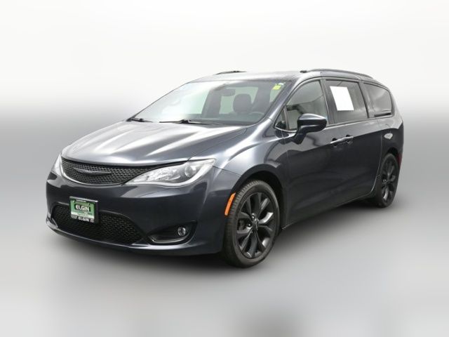 2020 Chrysler Pacifica Touring-L