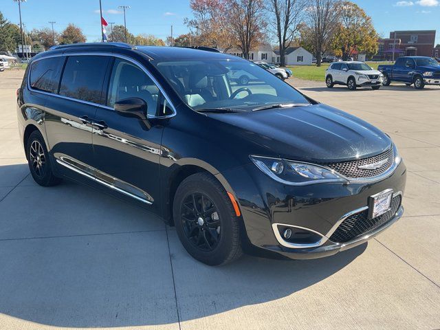 2020 Chrysler Pacifica Touring-L