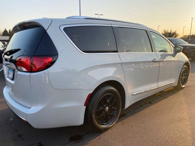 2020 Chrysler Pacifica Touring-L