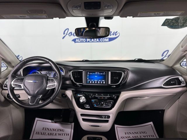 2020 Chrysler Pacifica Touring-L