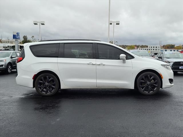 2020 Chrysler Pacifica Touring-L