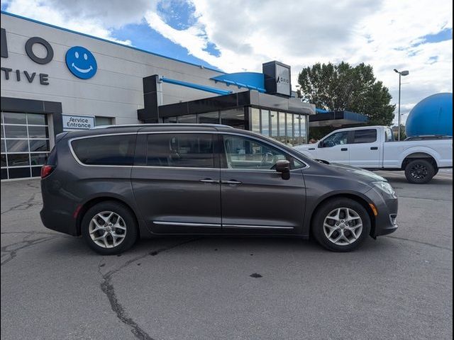 2020 Chrysler Pacifica Touring-L