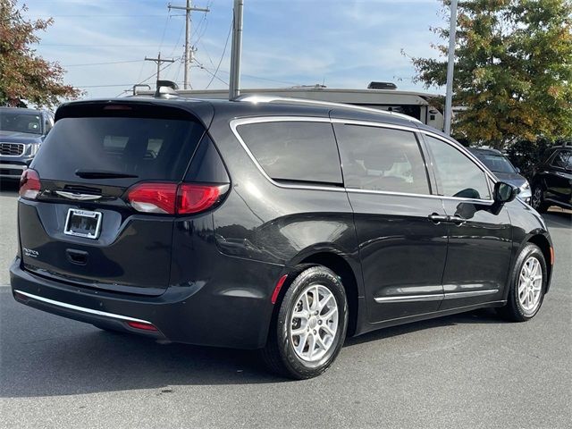 2020 Chrysler Pacifica Touring-L