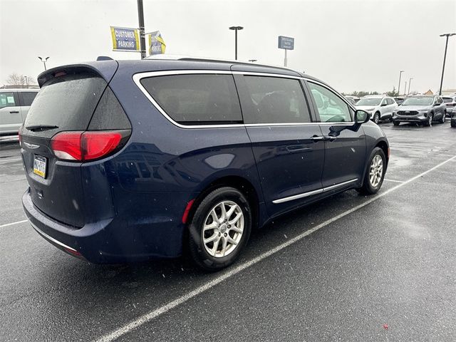 2020 Chrysler Pacifica Touring-L