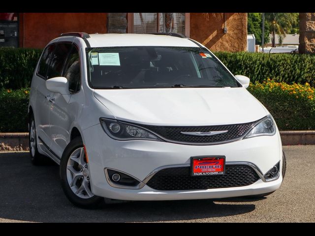 2020 Chrysler Pacifica Touring-L