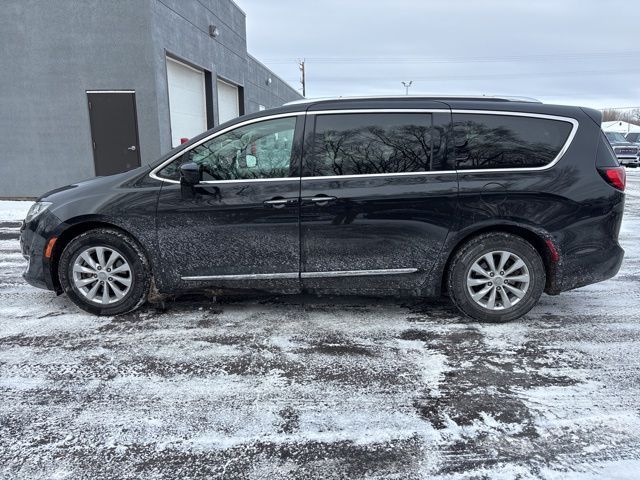 2020 Chrysler Pacifica Touring-L